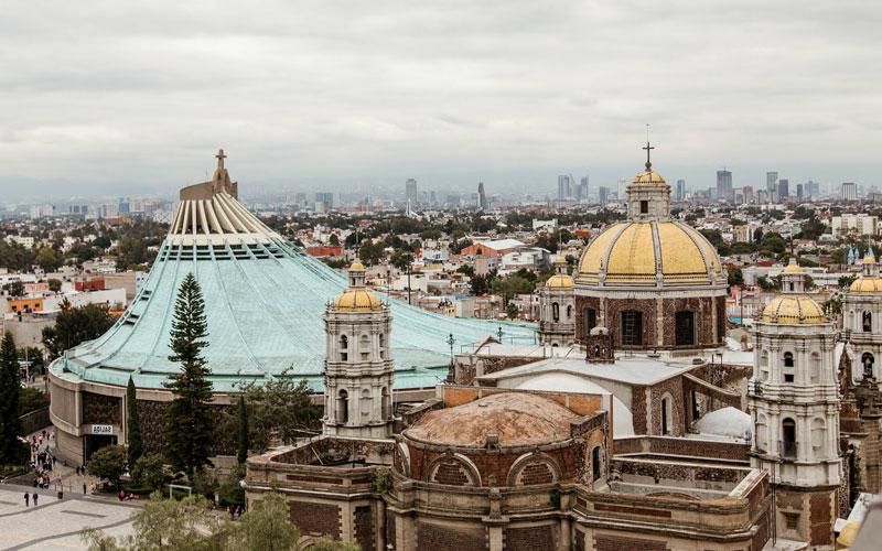 墨西哥瓜达卢佩圣母教堂鸟瞰图